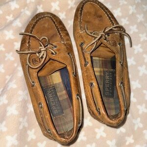 Sperry Brown Boat Shoes Classic Moccasin Design